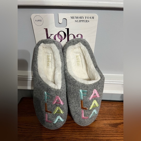 Kooba Shoes Nwtkooba Christmas Memory Foam Slippers Poshmark